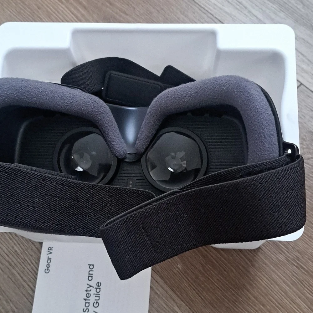 Samsung gear VR powered by oculus